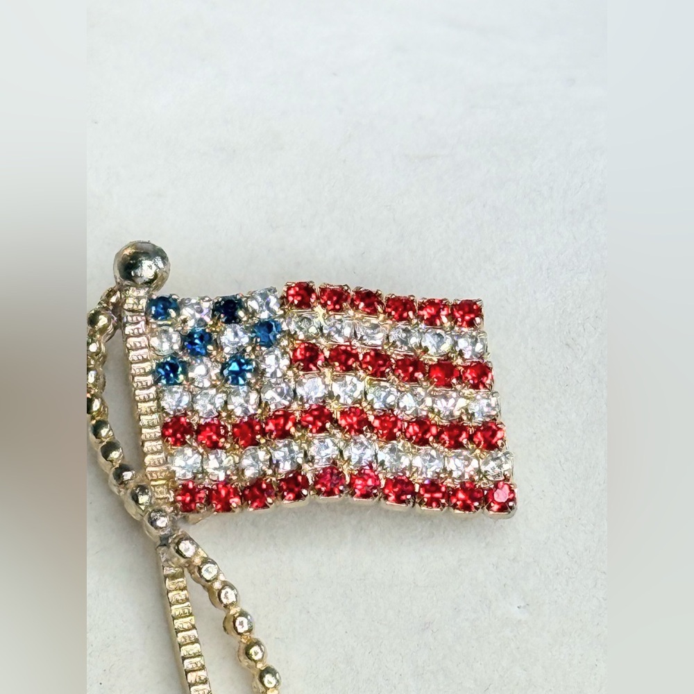 Vintage Ralph Rafaelian American Flag Brooch Sparkling Rhinestone Pin - Picture 5 of 8